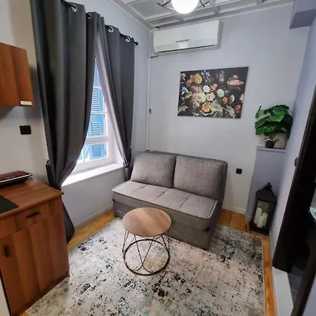 Deisisroomnafplio Zeus Στ Κέντρο Του Παλιο Ναύπλιο Exterior foto